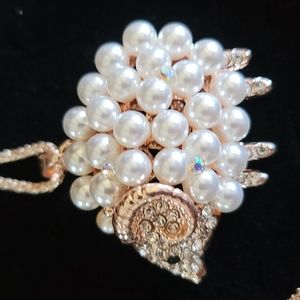 NWT Pearl Ram necklace by Betsey Johnson